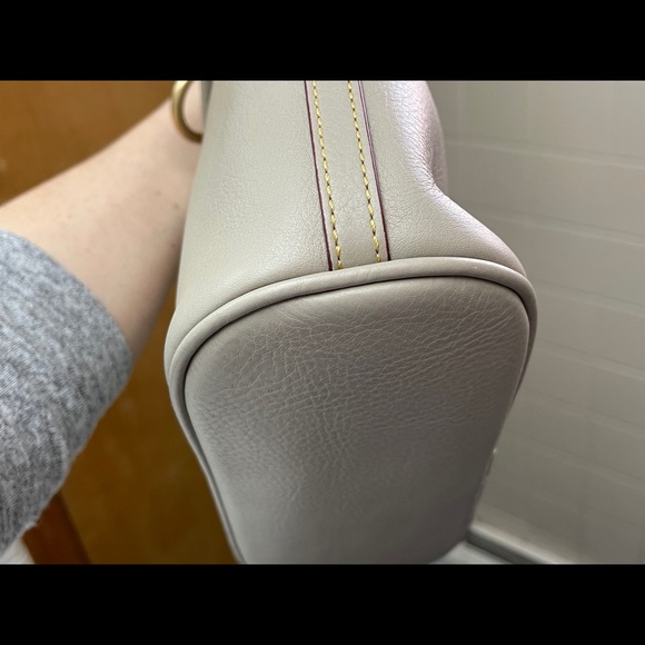 Large Light Taupe Florentine Dottie - Picture 7 of 11